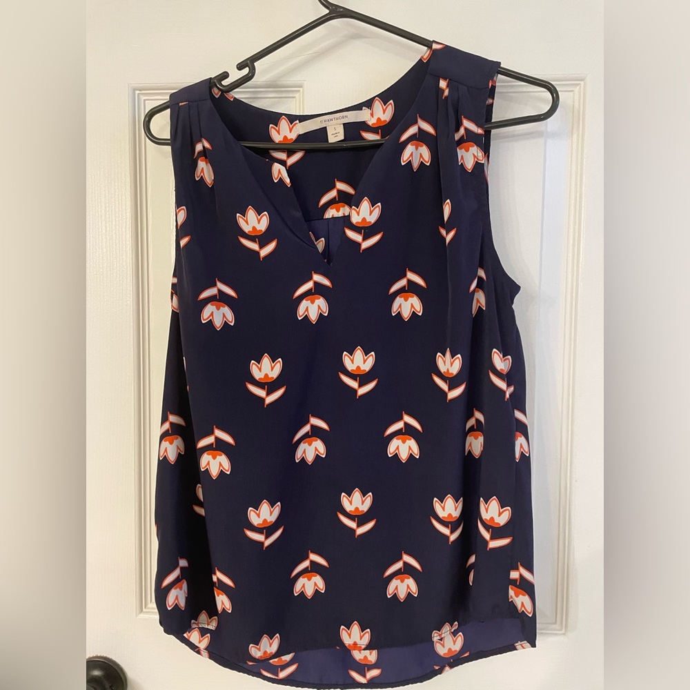 41 Hawthorn size small tank top